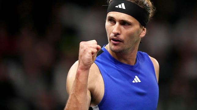 Zverev arrasa a Humbert en París y apunta a Maestro