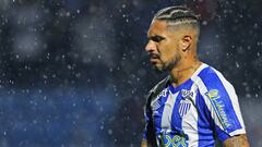 FLORIANOPOLIS, BRAZIL - AUGUST 06: Paolo Guerrero of Avai reacts after the match between Avai and Corinthians as part of Brasileirao 2022 at Estadio da Ressacada on August 06, 2022 in Florianopolis, Brazil. (Photo by Heuler Andrey/Getty Images)