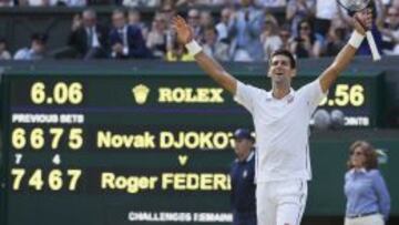 Djokovic celebra su segundo t&iacute;ulo.