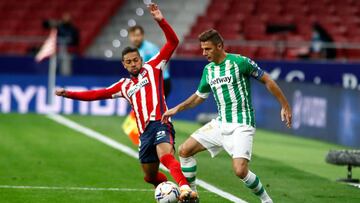 Lodi robándole el balón a Joaquín