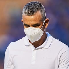 Héctor Altamirano es el primer técnico cesado del Apertura 2021