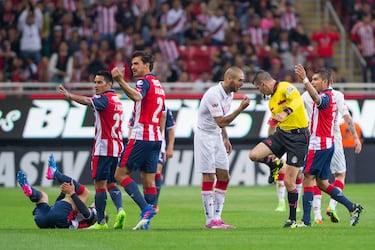 De Mier a Crosas, los futbolistas que se quedaron esperando justicia en la Liga MX