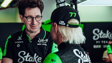 Mattia Binotto, con Bottas en el box de Sauber.