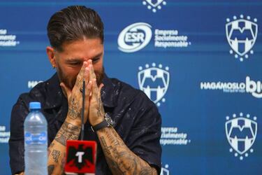 Sergio Ramos se presentó con Monterrey junto al presidente Antonio ‘Tato’ Noriega. “Dejar un legado en México es un reto personal. No vengo a pasear sino a conquistar títulos nuevos. El fútbol no es una cuestión de edad, es cuestión de rendimiento”, declaró como Rayado.