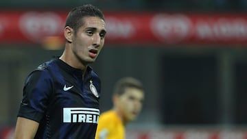 MILAN, ITALY - OCTOBER 26:  Ishak Belfodil of FC Internazionale Milano looks on during the Serie A match between FC Internazionale Milano and Hellas Verona at Stadio Giuseppe Meazza on October 26, 2013 in Milan, Italy.  (Photo by Marco Luzzani/Getty Images)