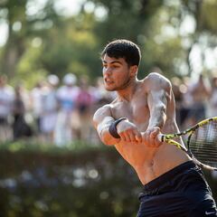Djokovic lidera y Alcaraz busca recortar distancia en Buenos Aires