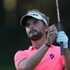 Luiten flies high at Valderrama after albatross