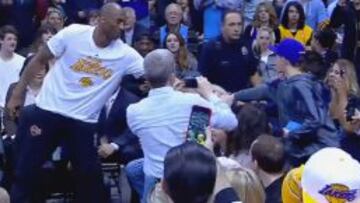 Kobe les da sus zapatillas... por acertar el nombre de su perro