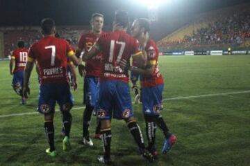 Futbol, Union EspaÃ±ola vs Atletico Cerro.
Copa Libertadores 2017.
El jugador de Union EspaÃ±ola  Jorge Ampuero, centro, celebra su gol contra Atletico Cerro durante el partido por copa Libertadores en el Estadio Santa Laura, Santiago, Chile.
07/02/2017
Marcelo Hernandez/Photosport*******

Football, Union Espanola vs Atletico Cerro.
Libertadores Cup 2017.
Union Espanola`s player Jorge Ampuero, , center , celebrates his goal against Atletico Cerro during Libertadores Cuo at Santa Laura stadium in Santiago, Chile.
07/02/2017
Marcelo Hernandez/Photosport