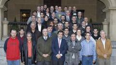 Macua renovaría a Caparrós si es reelegido presidente