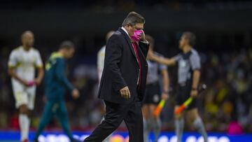 Miguel Herrera durante un partido con los Tigres