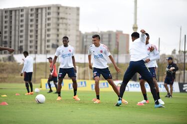 Colombia entrena pensando en Venezuela en la última fecha de Eliminatorias.