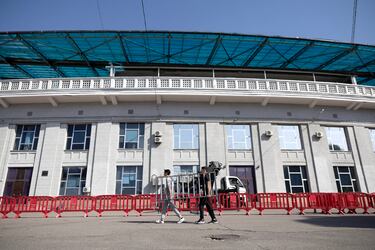 Puesta a punto del Estadio Central del FC Kairat Almaty.