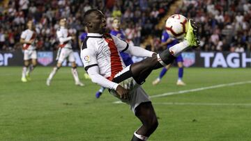 Luis Advíncula, jugador del Rayo Vallecano.