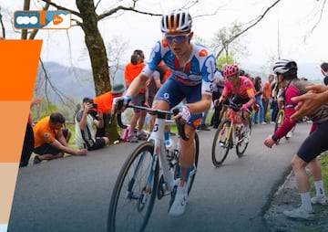 El ciclista británico Oscar Onley, durante una etapa en la Itzulia, la Vuelta al País Vasco.