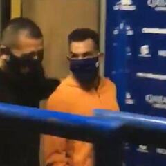 Tevez y Riquelme, abrazados en la Bombonera