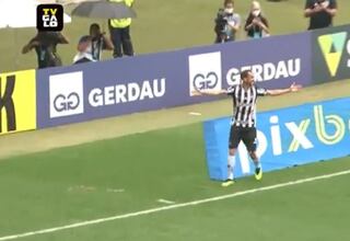 El golazo de cabeza de Diego Godín en Brasil