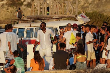 El exatleta jamaicano disfruta de unos d¨ªas de descanso en la isla ibicenca.
