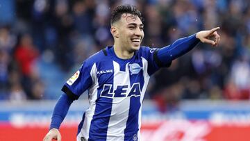 Munir celebra un gol con el Alavés.