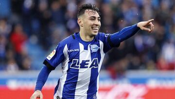 Munir celebra un gol con el Alav&eacute;s. 