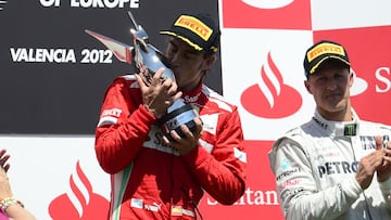 Alonso, en el podio del GP de Europa 2012 en Valencia junto a Schumacher.