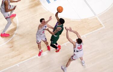 El Unicaja se repone de la batalla contra el Real Madrid ante un Cholet vulgar