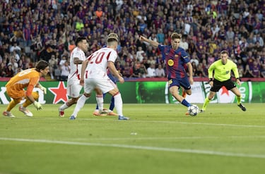 Balde cambia hacia Fermín y este le llega el balón a Lamine Yamal. El español entra al área, deja a un defensor y a Tzolakis en el suelo, y la fortuna le cae a Fermín, pues el balón suelto lo mete a la red con ayuda de dos toques en jugadores visitantes.
