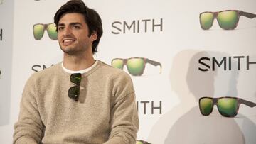 Carlos Sainz en la presentación de su patrocinador Smith.