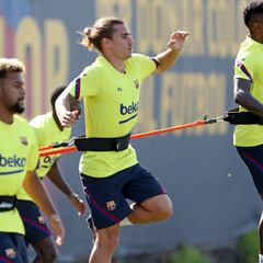 Griezmann y Dembélé hacen trabajo con el grupo