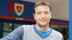 César Palacios, a punto de atar al goleador Rubén Rayos