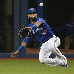 José Bautista seguirá con los Toronto Blue Jays