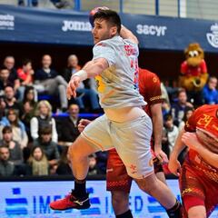 Los Hispanos se toman en serio el trámite ante Rumanía