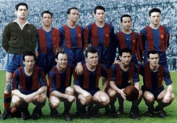 En el a?o 1953 el Barcelona gana su sexta liga. De pie: Ramallets, Seguer, Biosca, Segarra, Flotats y Bosch. Abajo la famosa delantera cantada por Joan Manuel Serrat: Basora, C¨¦sar, Kubala, Moreno y Manch¨®n.