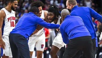 Isaiah Stewart, tras recibir el codazo de LeBron James durante el Detroit Pistons-Los Angeles Lakers.