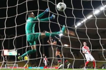 Mónaco - Bayer Leverkusen. Gol de Javier Hernández.