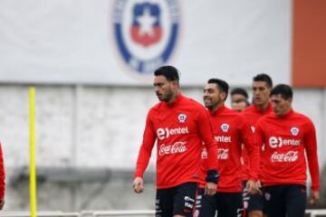 Pinilla, Pulgar, Roco y Fernández ya entrenan con la Roja