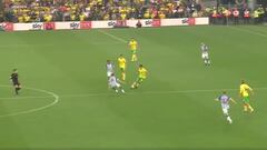 ¡Otra vez fue clave! Marcelino inició un gol de Norwich con esta gran jugada