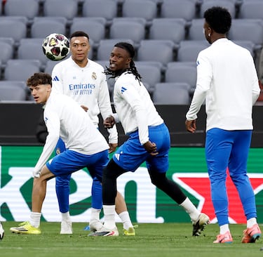 El Real Madrid entrenó en el Allianz Arena antes de su partido contra el Bayern.