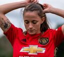 Ona Batlle pone acento español al derbi de Manchester