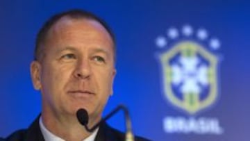 Mano Menezes, ex seleccionador brasileño, nuevo técnico del Flamengo.