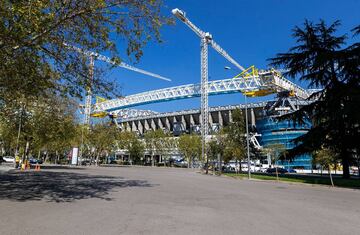 Obras del Santiago Bernabéu: la cubierta empieza a coger forma