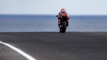 Marc M&aacute;rquez con la Honda del equipo Repsol.