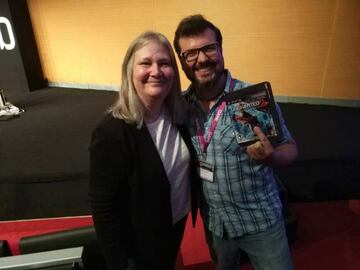 Amy Hennig (izquierda) y Enrique Colinet (derecha) en un encuentro en Gamelab 2018, Barcelona.