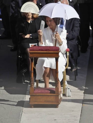 Teresa de Calcuta: la 'madre' de los pobres ya es santa