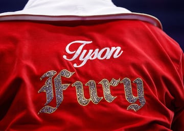 Detalle de la bata de Tyson Fury.