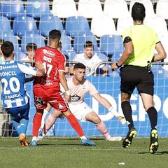 El Depor pasa el trámite y el Linares espera en playoff