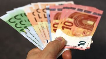 El Gobierno planea subir el salario m¨ªnimo hasta los 981,40 euros