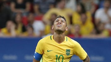 Brazil's Neymar grimaces at the end of a group A match of the men's Olympic football tournament between Brazil and Iraq at the National Stadium in Brasilia, Brazil, Sunday, Aug. 7, 2016. The game ended in a 0-0 draw. (AP Photo/Eraldo Peres)