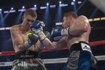 Las mejores imágenes del recital de Canelo frente a Smith