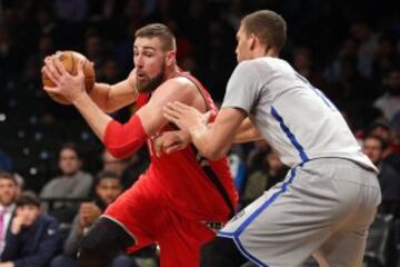 JONAS VALANCIUNAS (Toronto Raptors). 24 años. Promedios 2016-17: 12 puntos, 10 rebotes, 0,8 tapón.